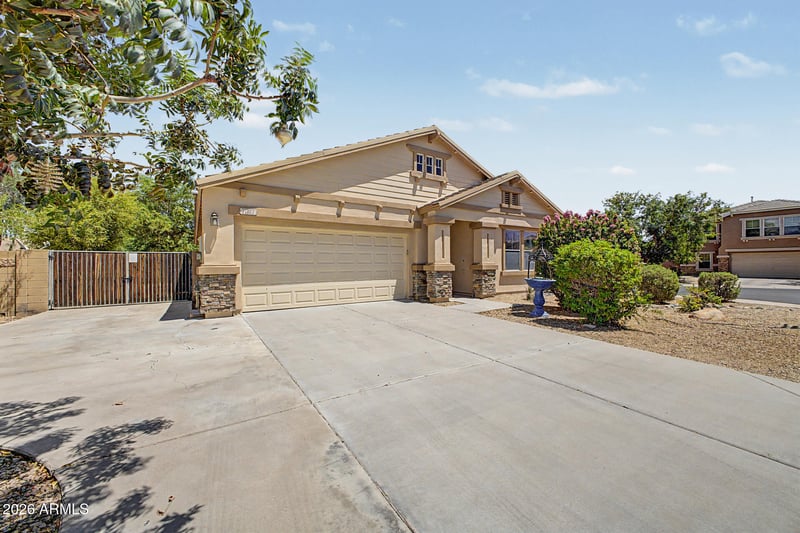 7307 N 73rd Dr, Glendale, AZ 85303