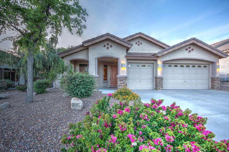 7310 E Minton Cir, Mesa, AZ 85207