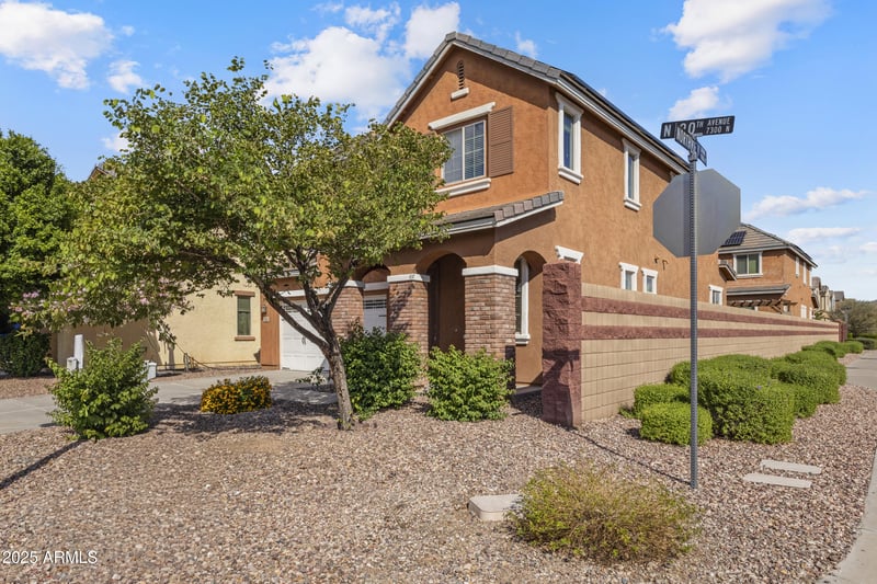 7311 90th Ave, Glendale, AZ 85305