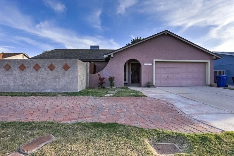 7311 E Drummer Ave, Mesa, AZ 85208