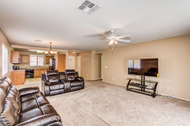7312 S 37th Glen, Phoenix, AZ 85041