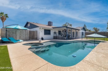 7316 E Drummer Ave, Mesa, AZ 85208