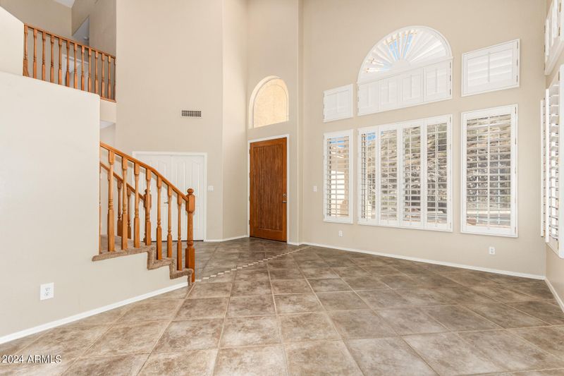 732 E Hiddenview Dr, Phoenix, AZ 85048