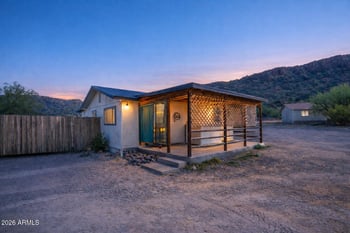 732 Honda Bow Rd, Phoenix, AZ 85086