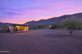 732 Honda Bow Rd, Phoenix, AZ 85086