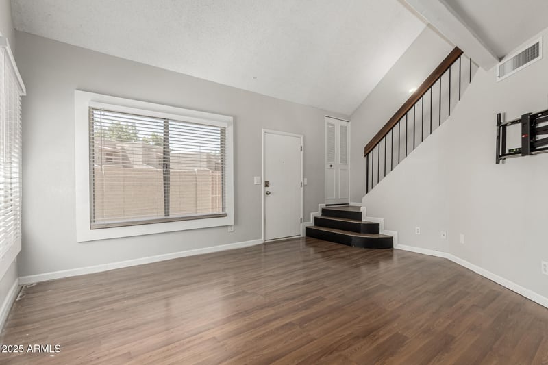 7320 44th Ave, Glendale, AZ 85301