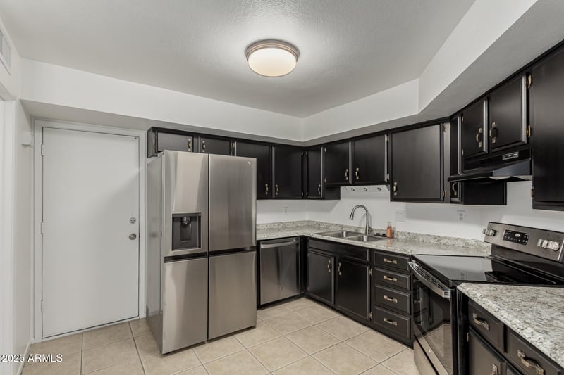 7320 44th Ave, Glendale, AZ 85301