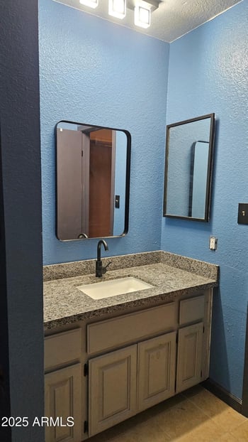 7320 Reade Ave, Glendale, AZ 85303