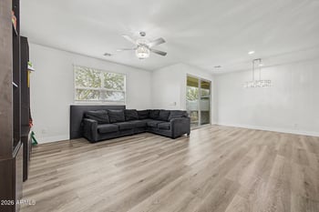 7321 123rd Dr, Glendale, AZ 85307