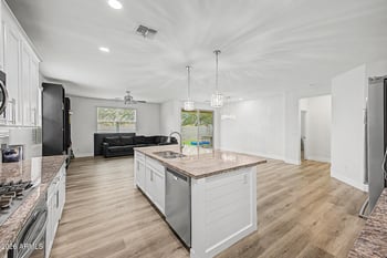 7321 N 123rd Dr, Glendale, AZ 85307