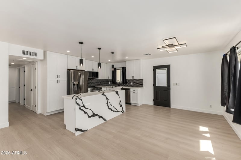 7323 N 16th Pl, Phoenix, AZ 85020