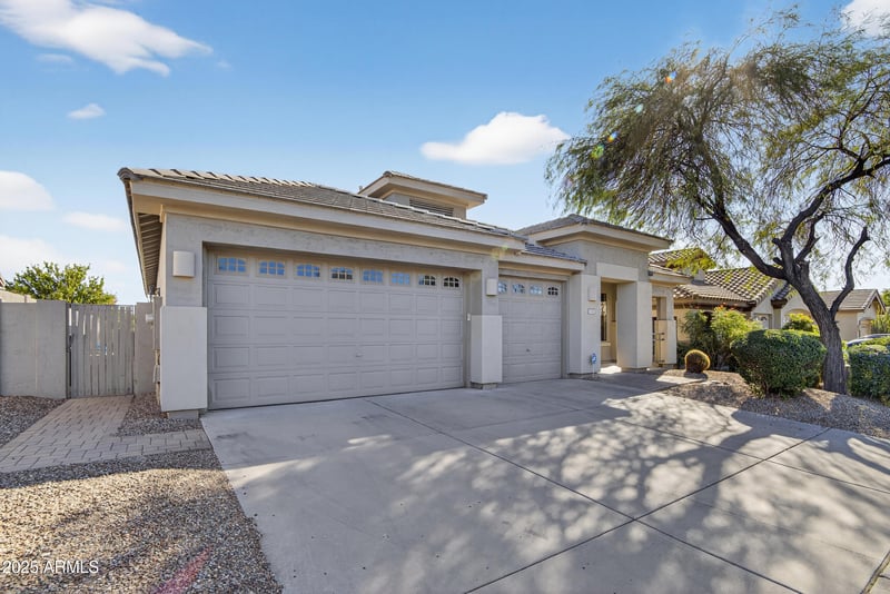 7325 Minton Cir, Mesa, AZ 85207