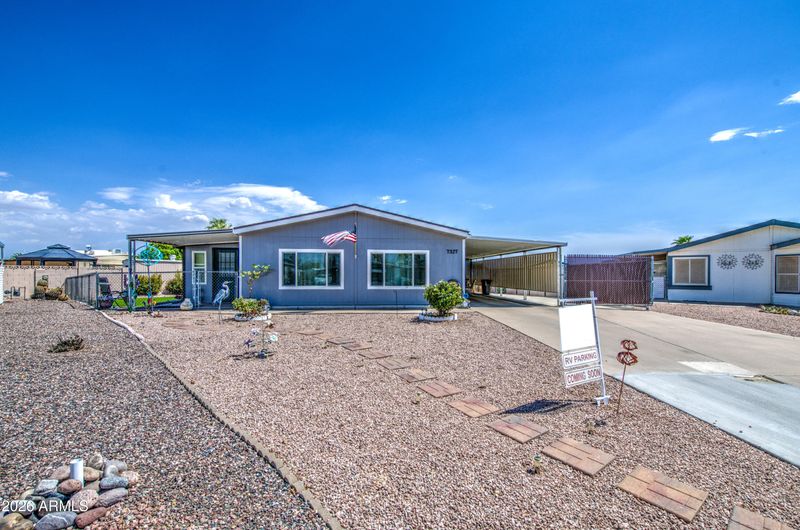 7327 E Azalea Ave, Mesa, AZ 85208