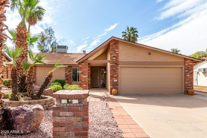 7327 Edgewood Ave, Mesa, AZ 85208