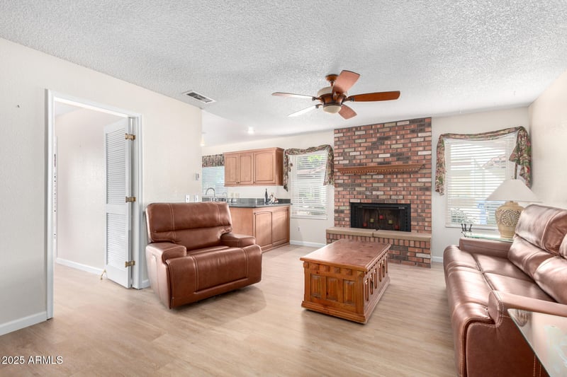 7327 Edgewood Ave, Mesa, AZ 85208