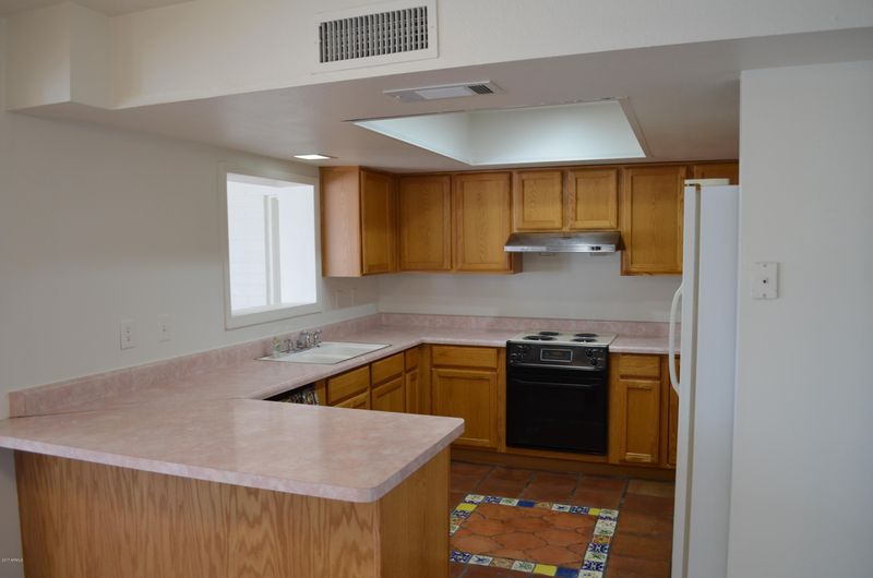 7327 N 47th Ave, Glendale, AZ 85301