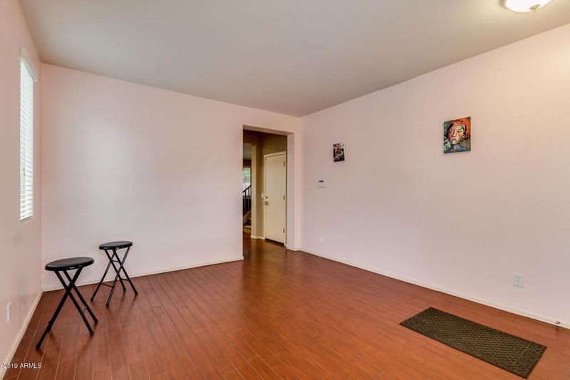 7327 N 90th Ave, Glendale, AZ 85305