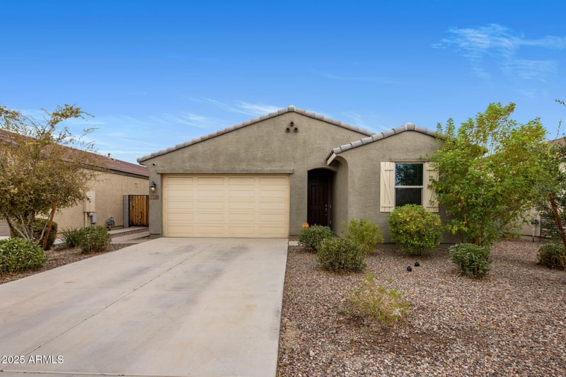 7329 123rd Dr, Glendale, AZ 85307
