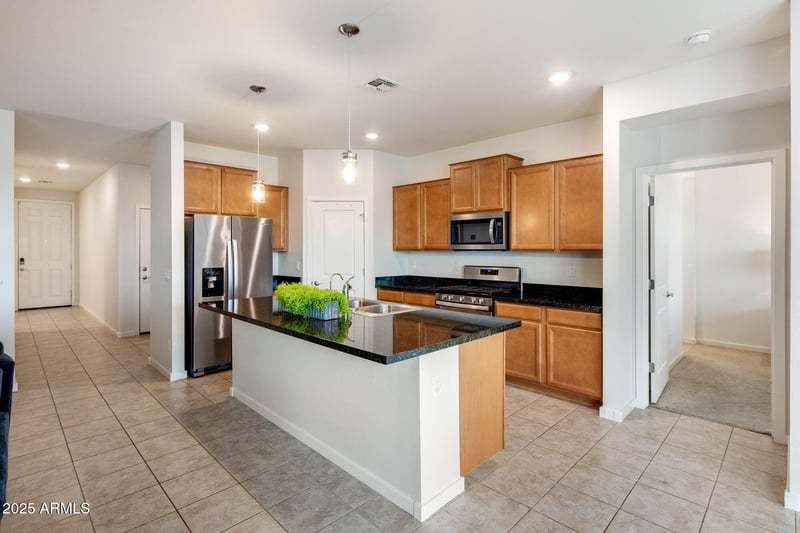 7329 123rd Dr, Glendale, AZ 85307