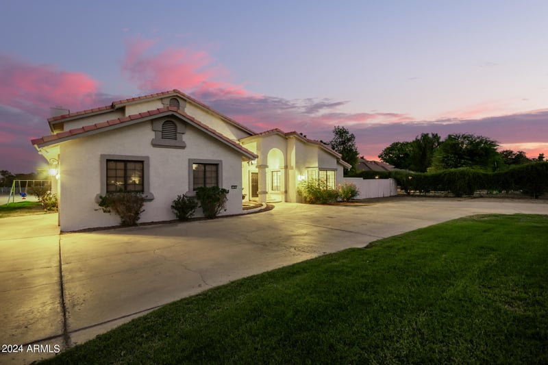 7329 173rd Ave, Waddell, AZ 85355