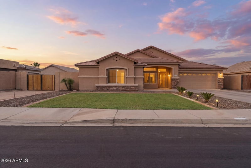 7329 N 82nd Ave, Glendale, AZ 85303
