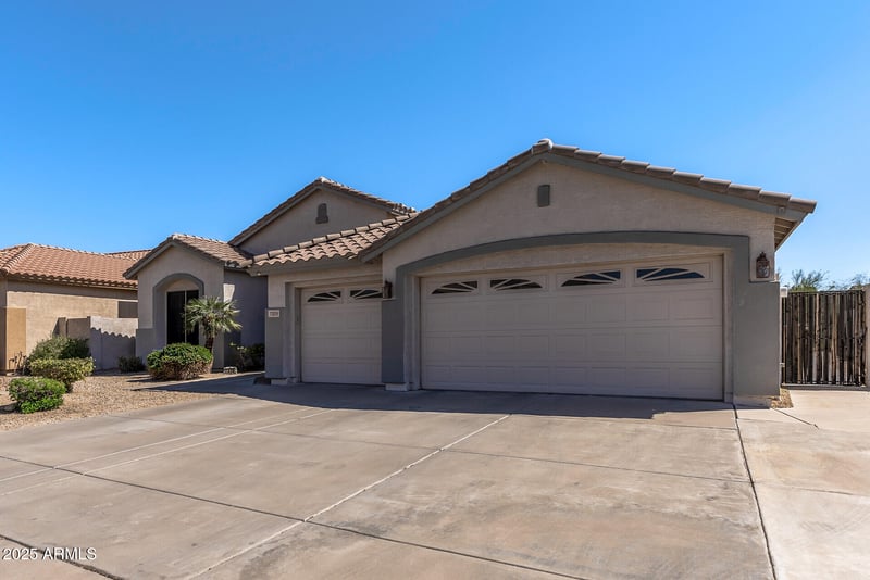 7329 Tether Trl, Peoria, AZ 85383