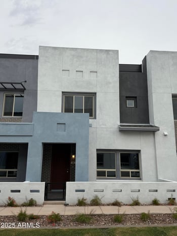 733 Commonwealth Ave #8, Chandler, AZ 85225