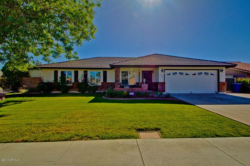 733 N 38th St, Mesa, AZ 85205