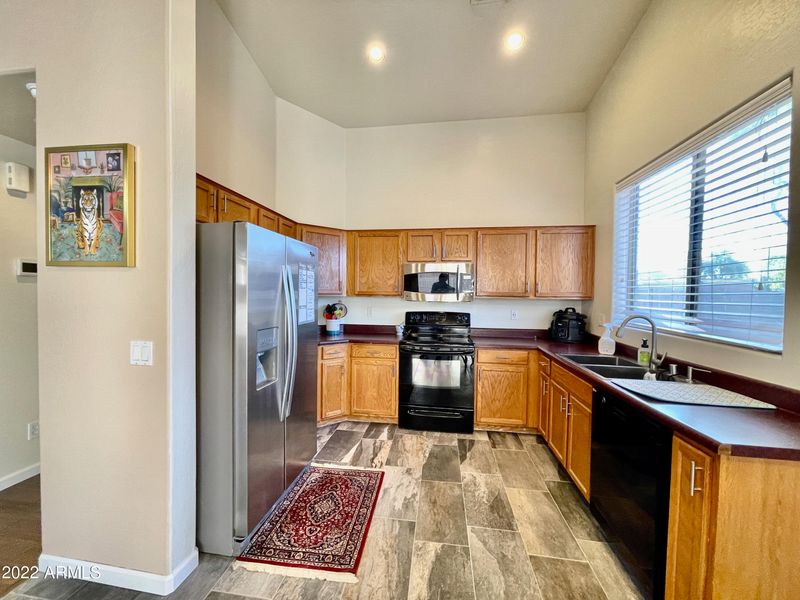 7330 W Pioneer St, Phoenix, AZ 85043