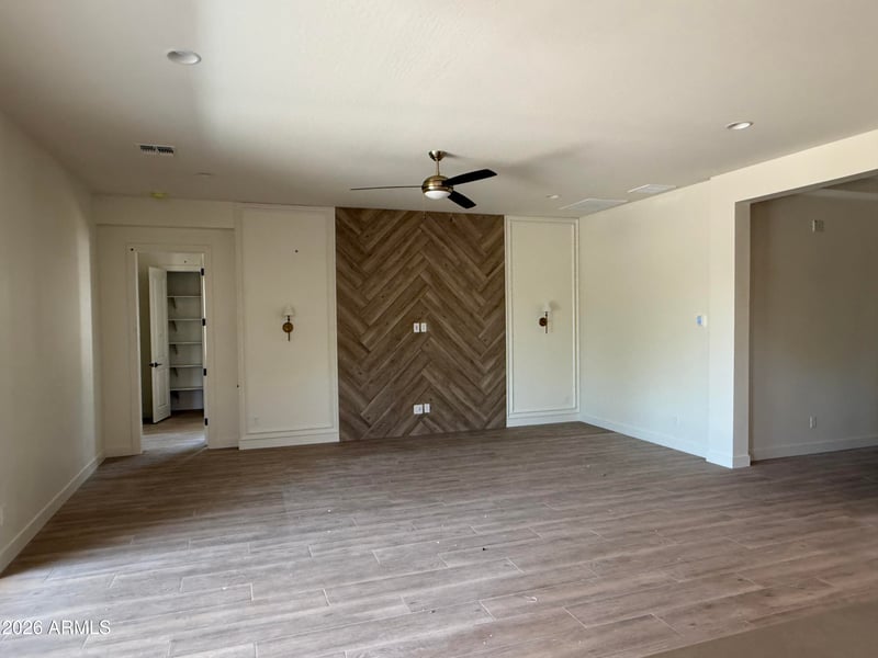 7331 Lisbon Ln, Peoria, AZ 85381