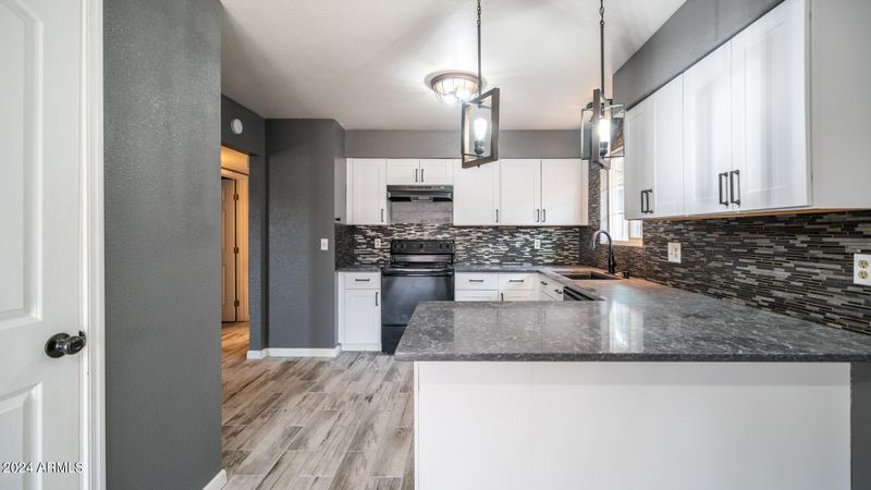 7331 W Rose Ln, Glendale, AZ 85303