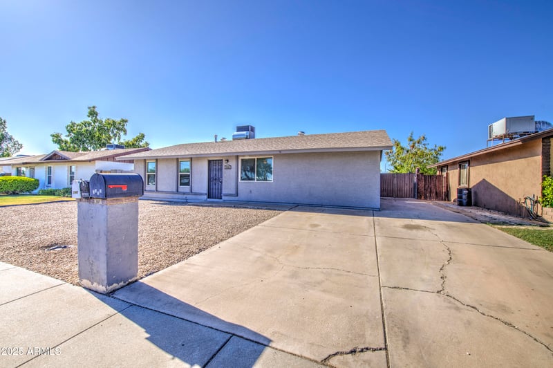 7332 Desert Cove Ave, Peoria, AZ 85345