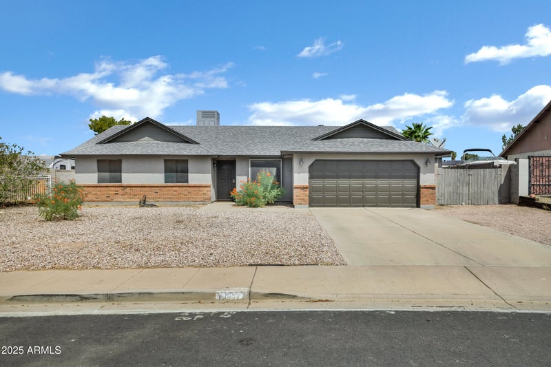 7332 Halifax St, Mesa, AZ 85207