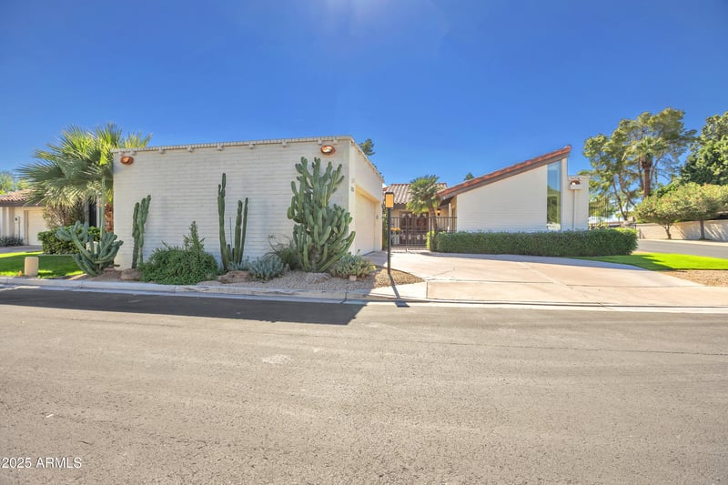 7333 Sierra Vista Dr, Scottsdale, AZ 85250