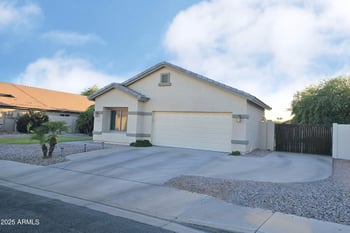 7334 82nd Ave, Glendale, AZ 85303