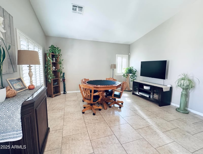 7334 82nd Ave, Glendale, AZ 85303