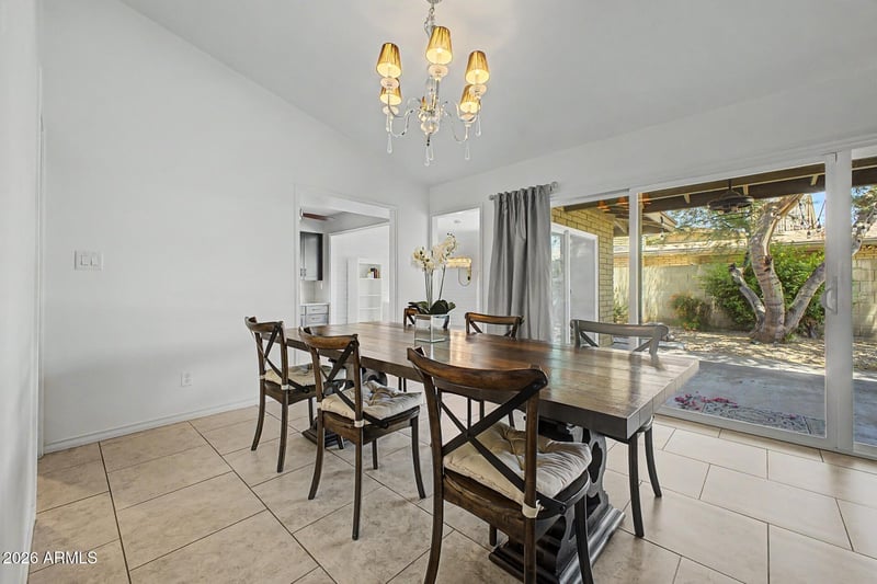 7335 N 11th St, Phoenix, AZ 85020