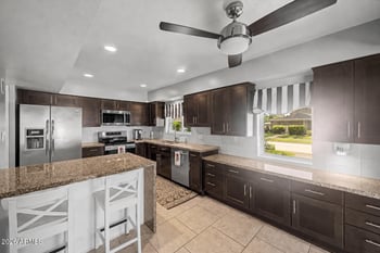 7335 N 11th St, Phoenix, AZ 85020