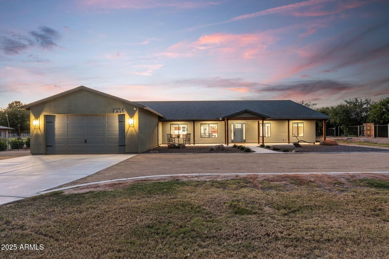 7336 N 181st Ave, Waddell, AZ 85355