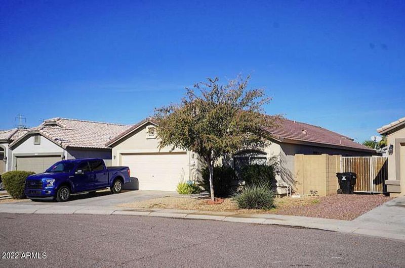 7336 W Raymond St, Phoenix, AZ 85043