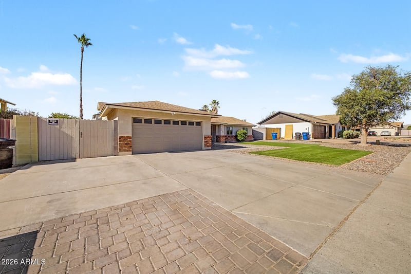 7338 E Greenway St, Mesa, AZ 85207