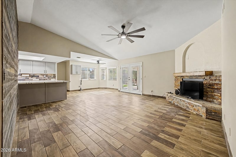 7338 E Greenway St, Mesa, AZ 85207