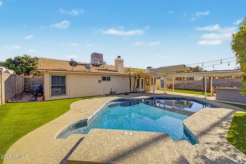 7338 E Greenway St, Mesa, AZ 85207