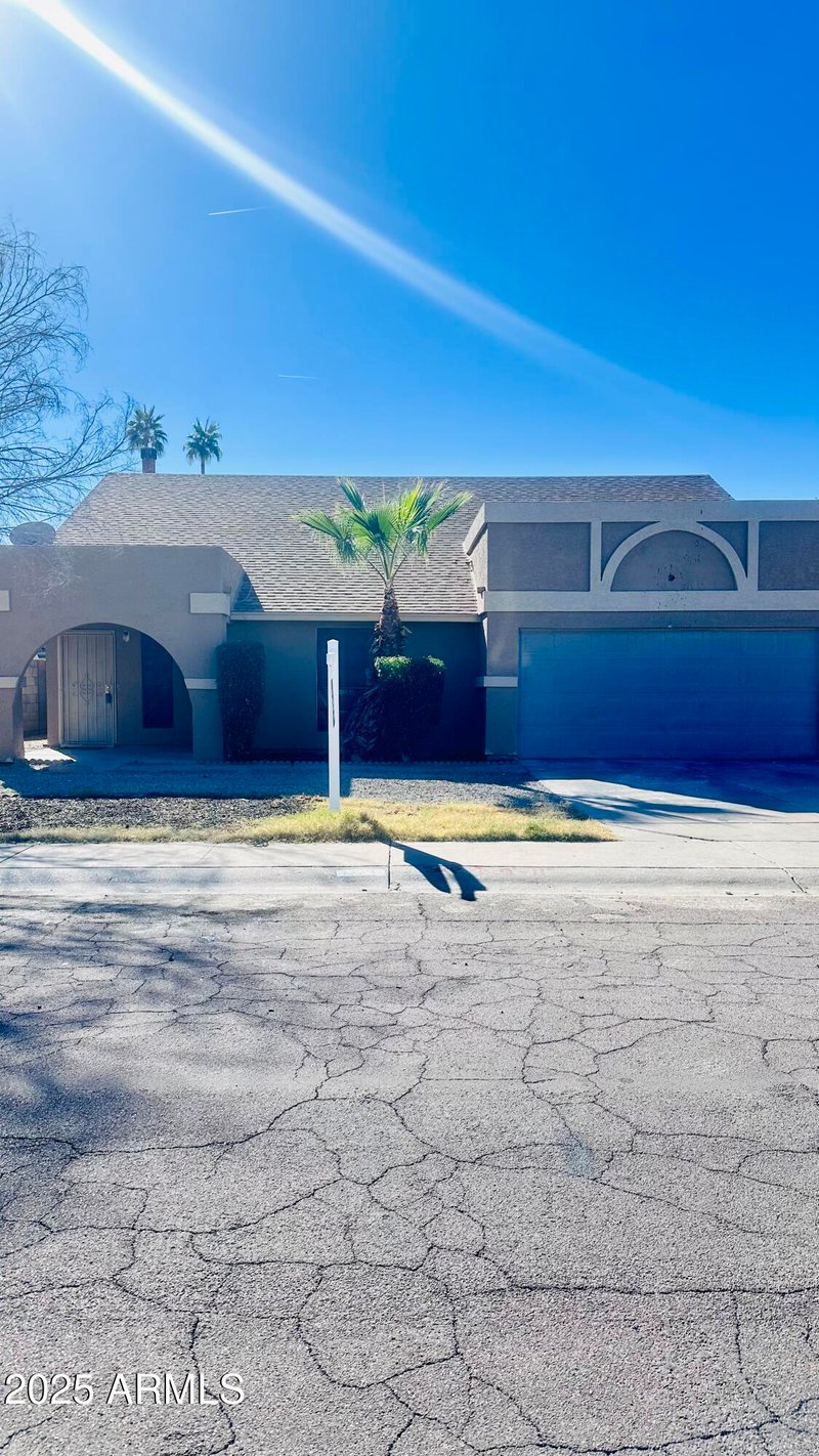 7339 Krall St, Glendale, AZ 85303