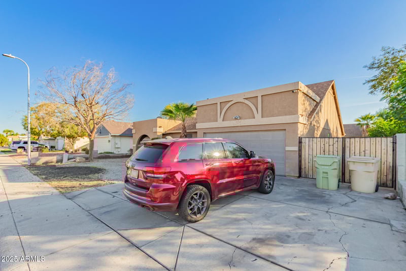 7339 Krall St, Glendale, AZ 85303