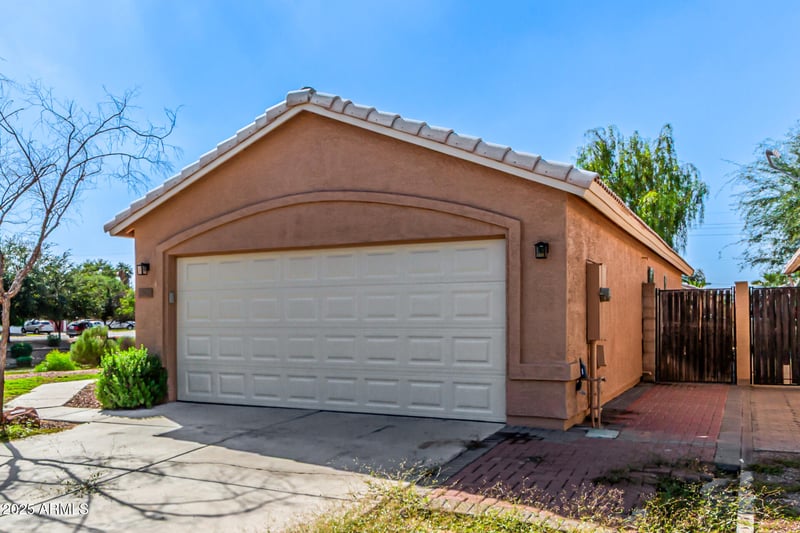 7342 70th Ave, Glendale, AZ 85303