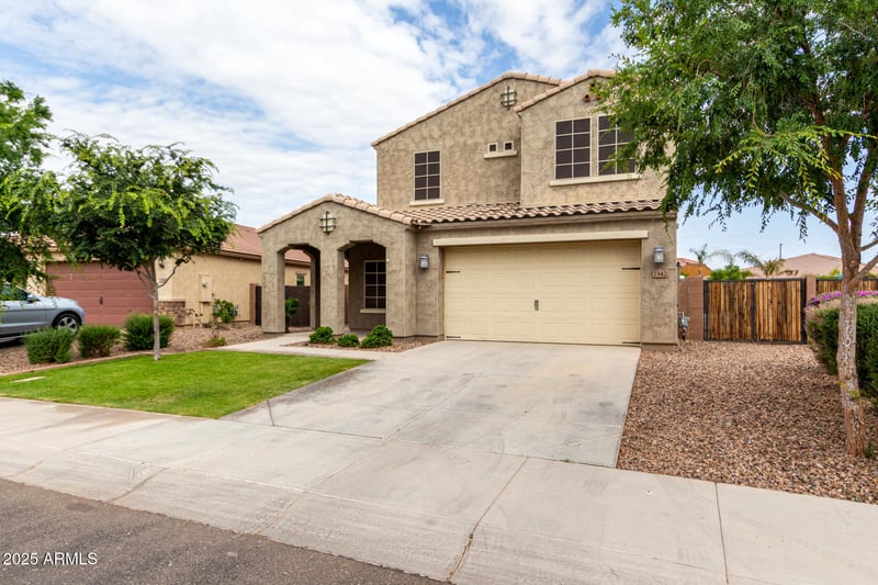 7342 Debra Dr, Gilbert, AZ 85298
