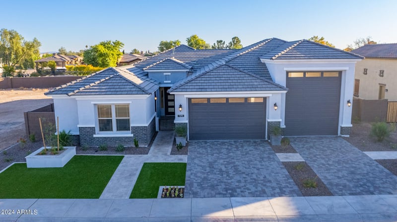 7346 Lisbon Ln, Peoria, AZ 85381