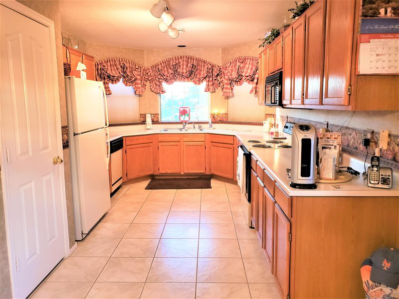 7348 E Lindner Cir, Mesa, AZ 85209