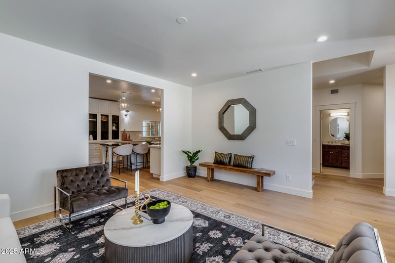7348 N 9th Pl, Phoenix, AZ 85020